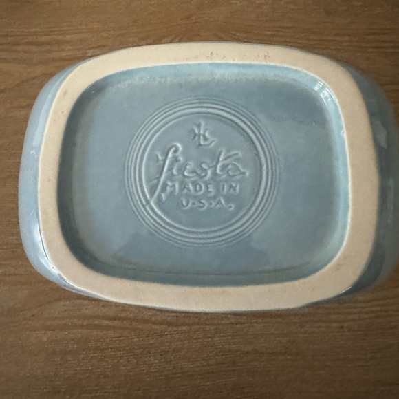 Fiesta Periwinkle Large Disk Pitcher - Picture 7 of 7